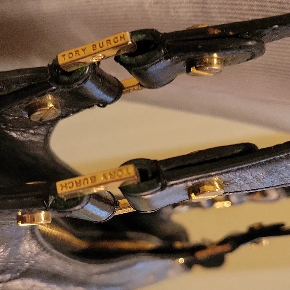 Tory Burch Bombe Black Leather Tote Bag - Picture 3 of 9